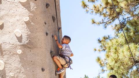 2018-07-07_SS_JM_Hispanic_Family_Base_Area_SkyChair_Hiking_-9.jpg