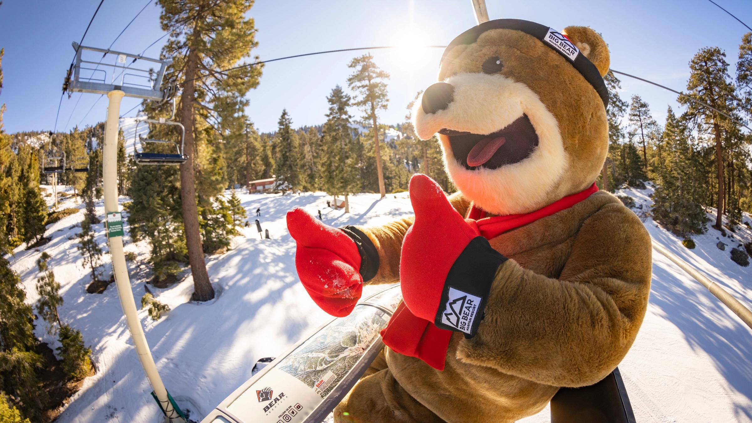 2022-02-03_BB_JM_Biggie_Snowboarding_Chair7_-6.jpg