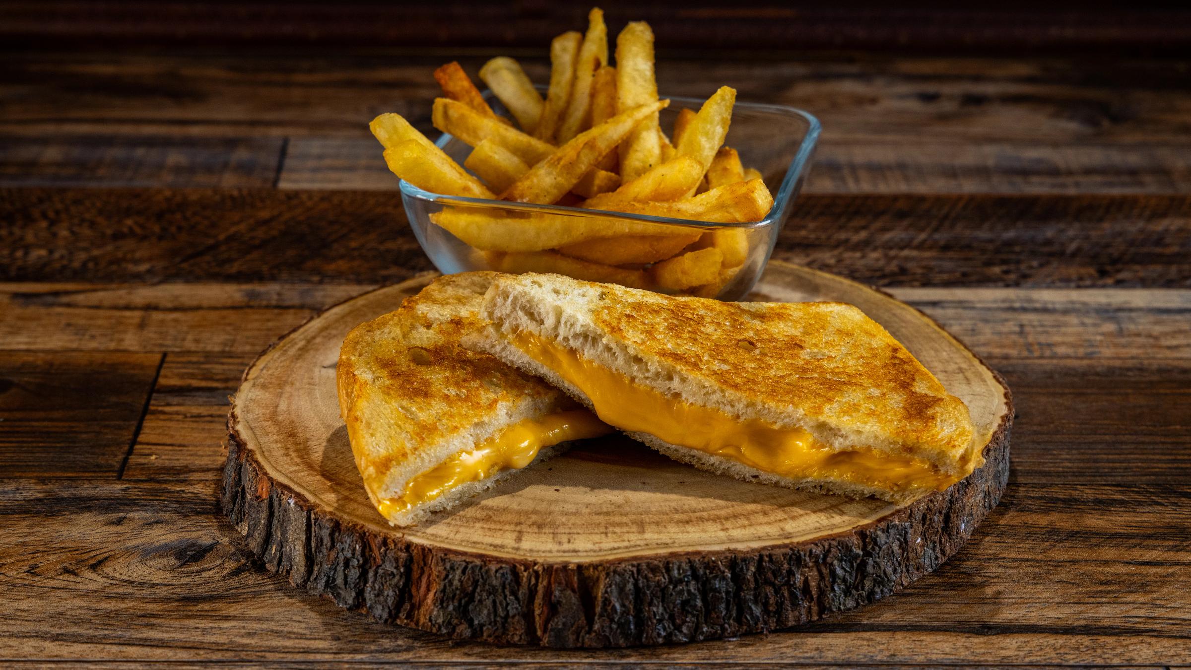 2022-05-19_BBMR_Clubhouse_Grill_Menu_Kids_Grilled Cheese_2.jpg