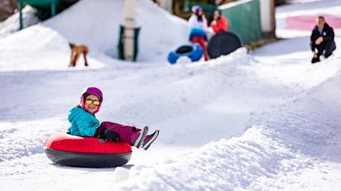 2019-01-28_SS_JM_Tubing_FirePit_SportShop_-8952.jpg