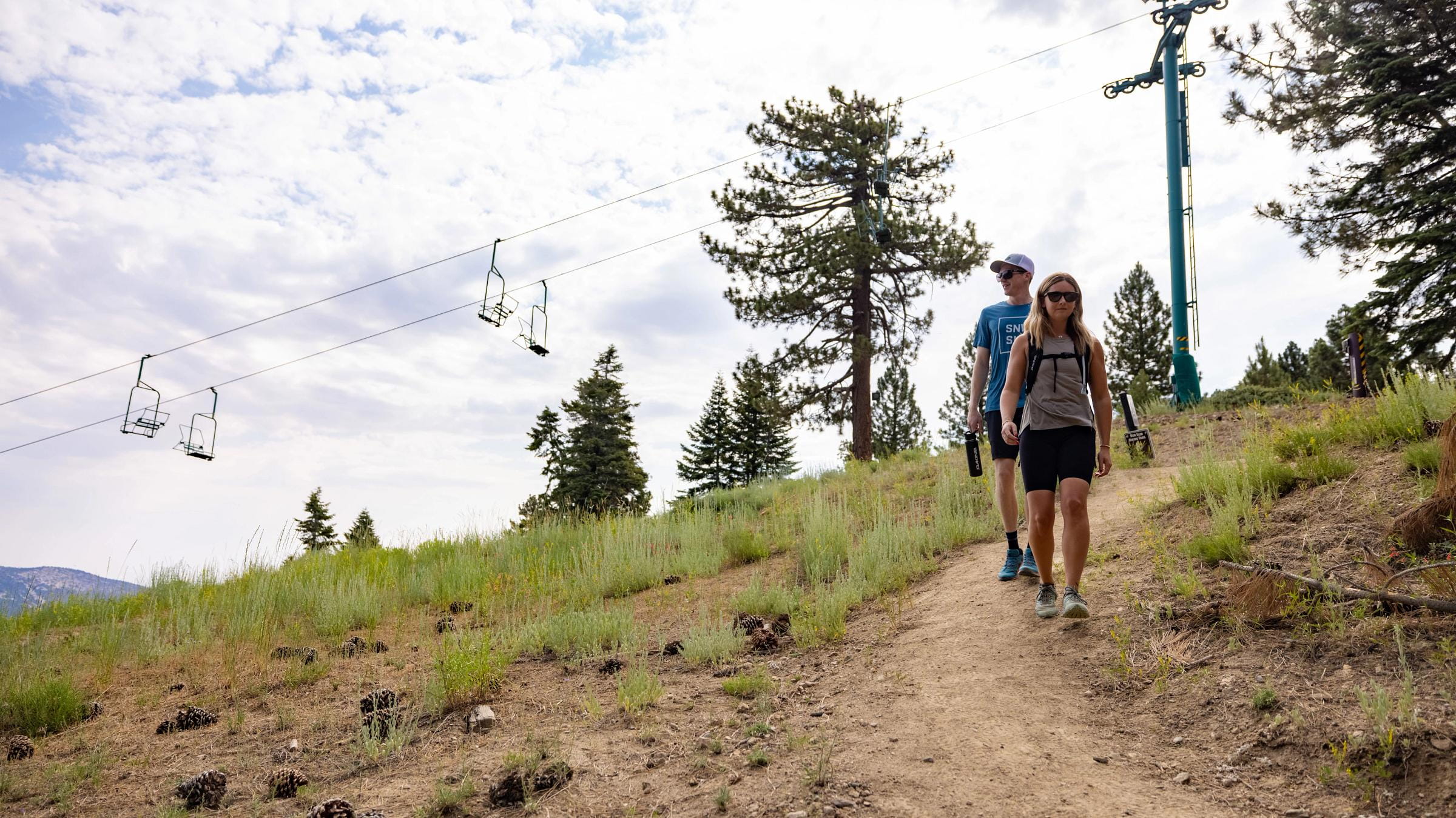 2021-07-11_BB_LS_Miles&Missy_Hike_-1.jpg