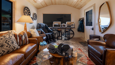 Long view of in the Ikon Pass Suite at Snow Summit