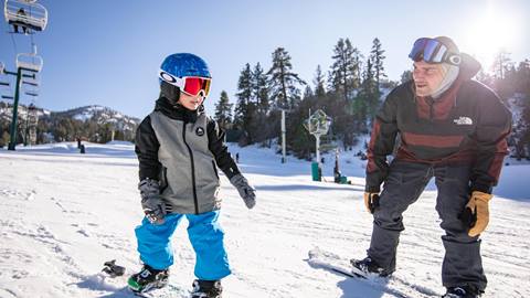 Kid snowboarding