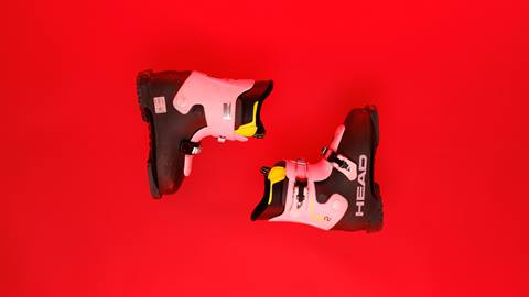 Childrens Head ski boot rental at Bear Mountain