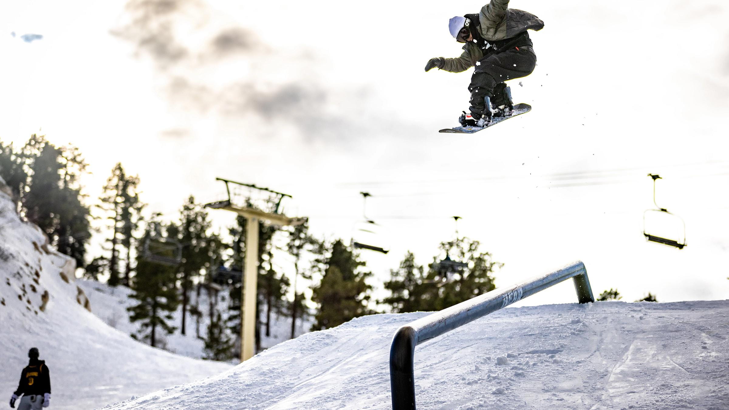 https://www.bigbearmountainresort.com/-/media/widen/big-bear-mountain-resort/terrain-parks/2021-12-22-bb-jm-yuki-adono-haruna-ishihara-park-1-jpg.jpg?w=480&rev=51aa8a17f5394178b1ea1b9f6fd58d98&hash=E94EFD441860392AB17F824AA89D5840