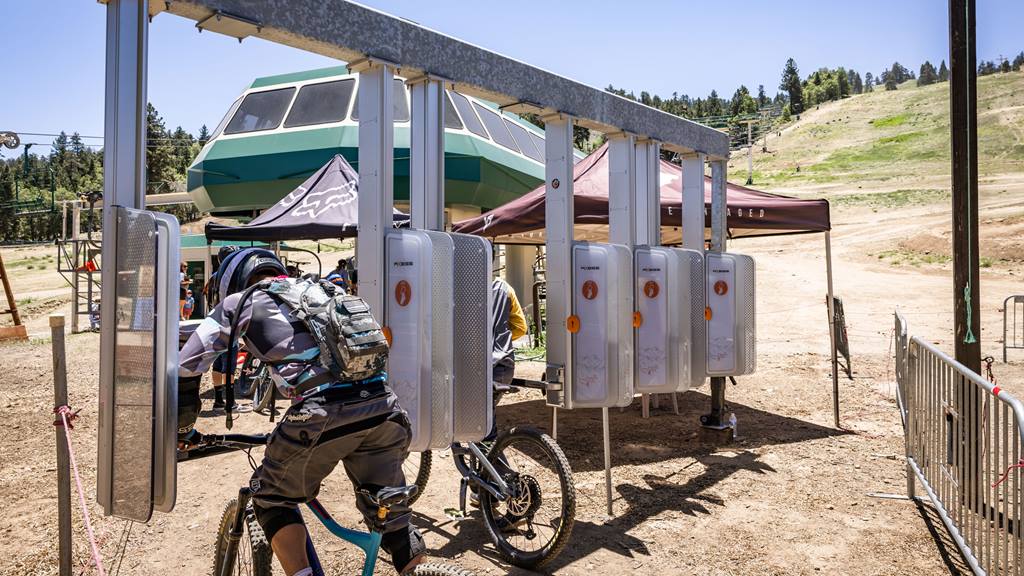 Summer MTB gates to get on chair lifts